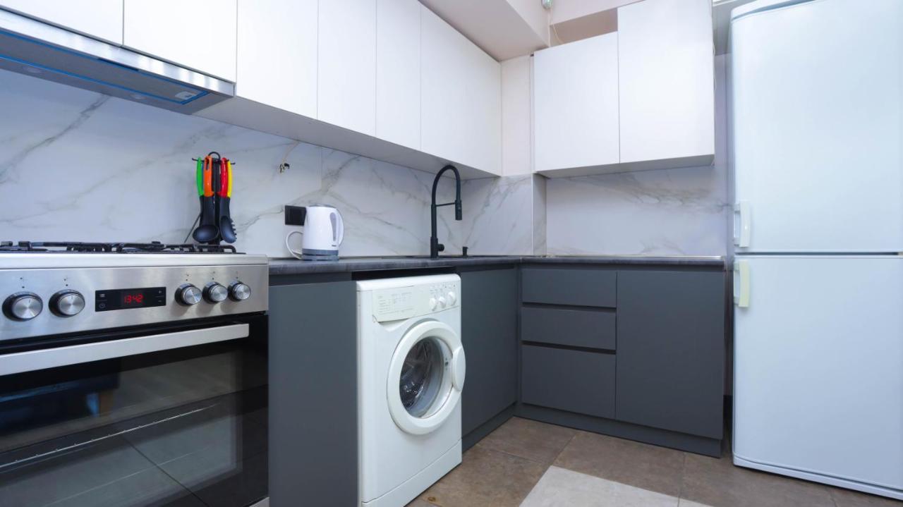 Stay Inn Apartments On Amiryan 15 يريفان المظهر الخارجي الصورة