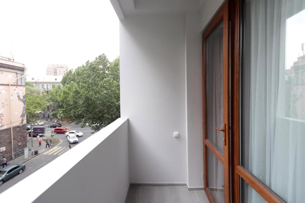 Stay Inn Apartments On Amiryan 15 يريفان المظهر الخارجي الصورة
