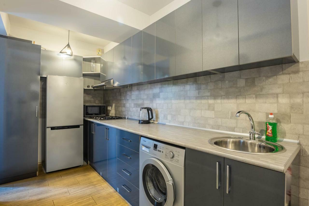 Stay Inn Apartments On Amiryan 15 يريفان المظهر الخارجي الصورة