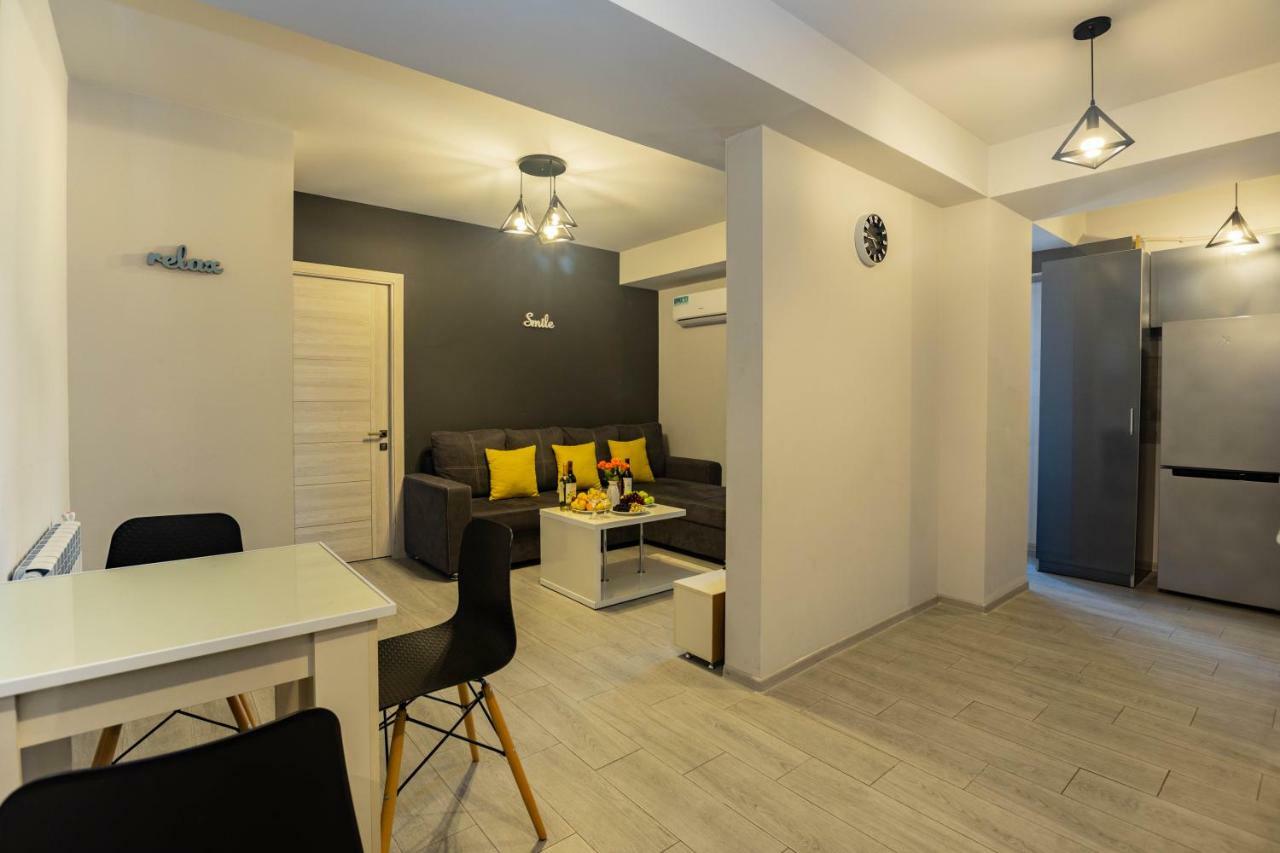 Stay Inn Apartments On Amiryan 15 يريفان المظهر الخارجي الصورة